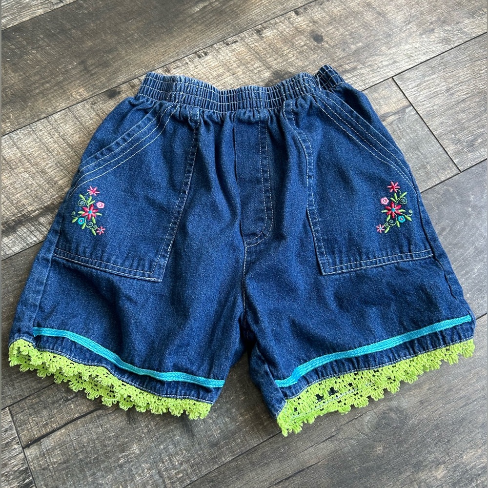 ICZ Denim Shorts shorts with embroidered floral decor. Size 6X girls 80s fashion